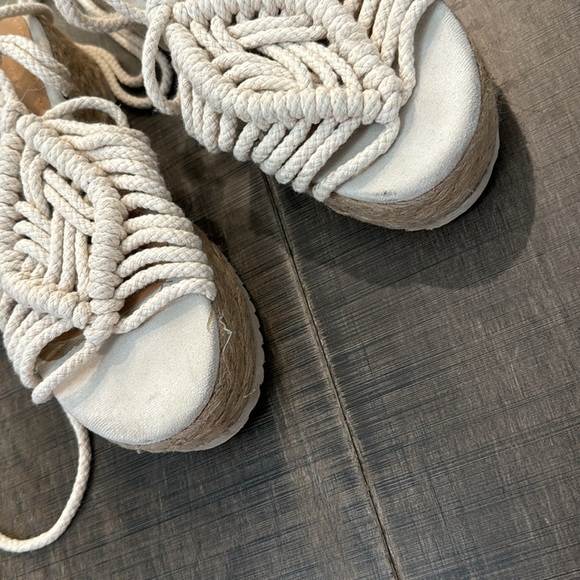 BELLAMICA BRAIDED SUMMER SANDALS SIZE 8 (38) - Picture 7 of 17